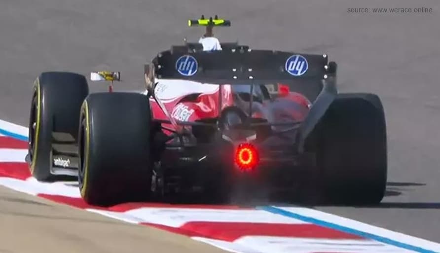 Ferrari Rear Wing - Side Angle